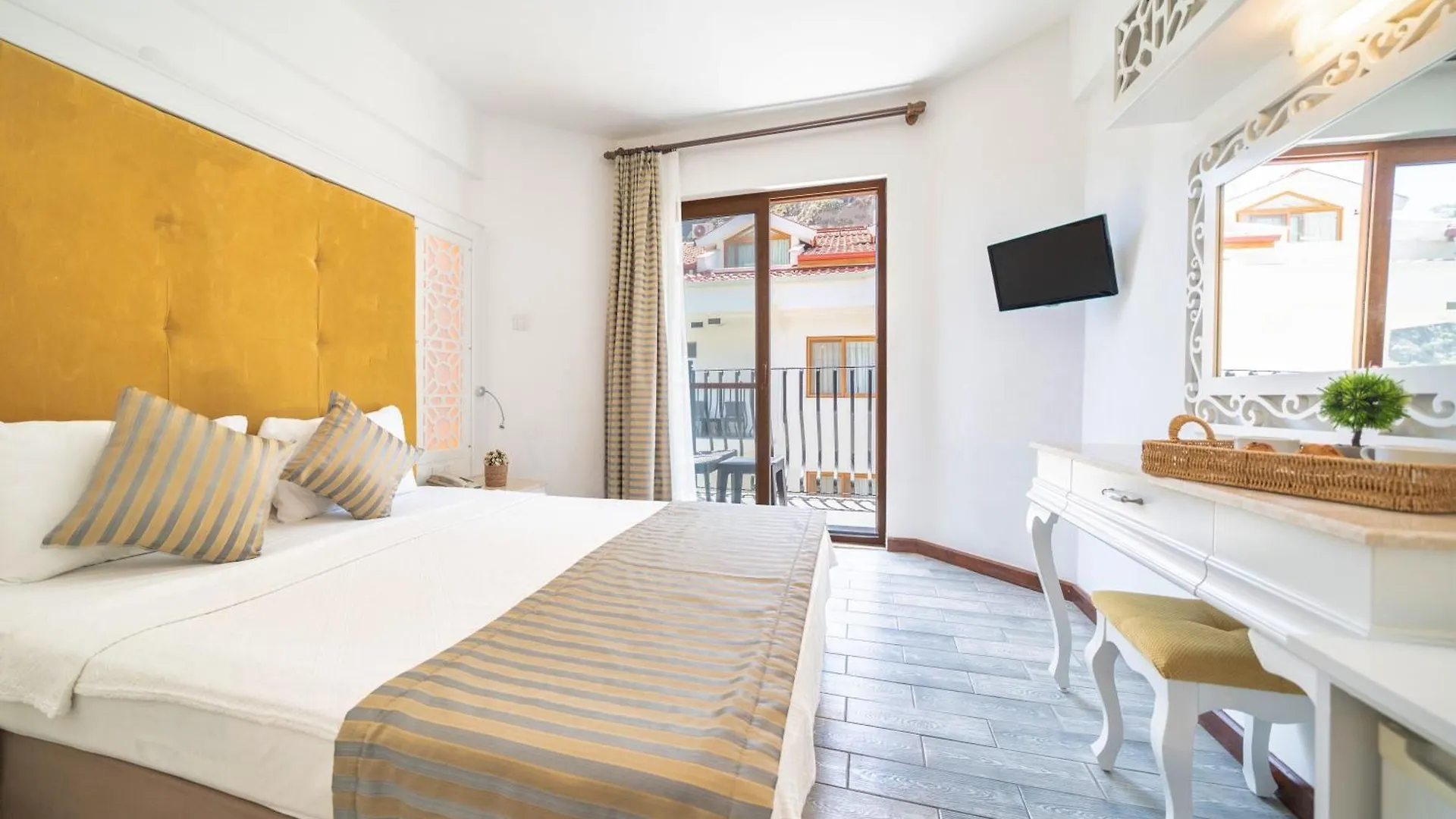 Ata Lagoon Beach Hotel Ölüdeniz 3*,