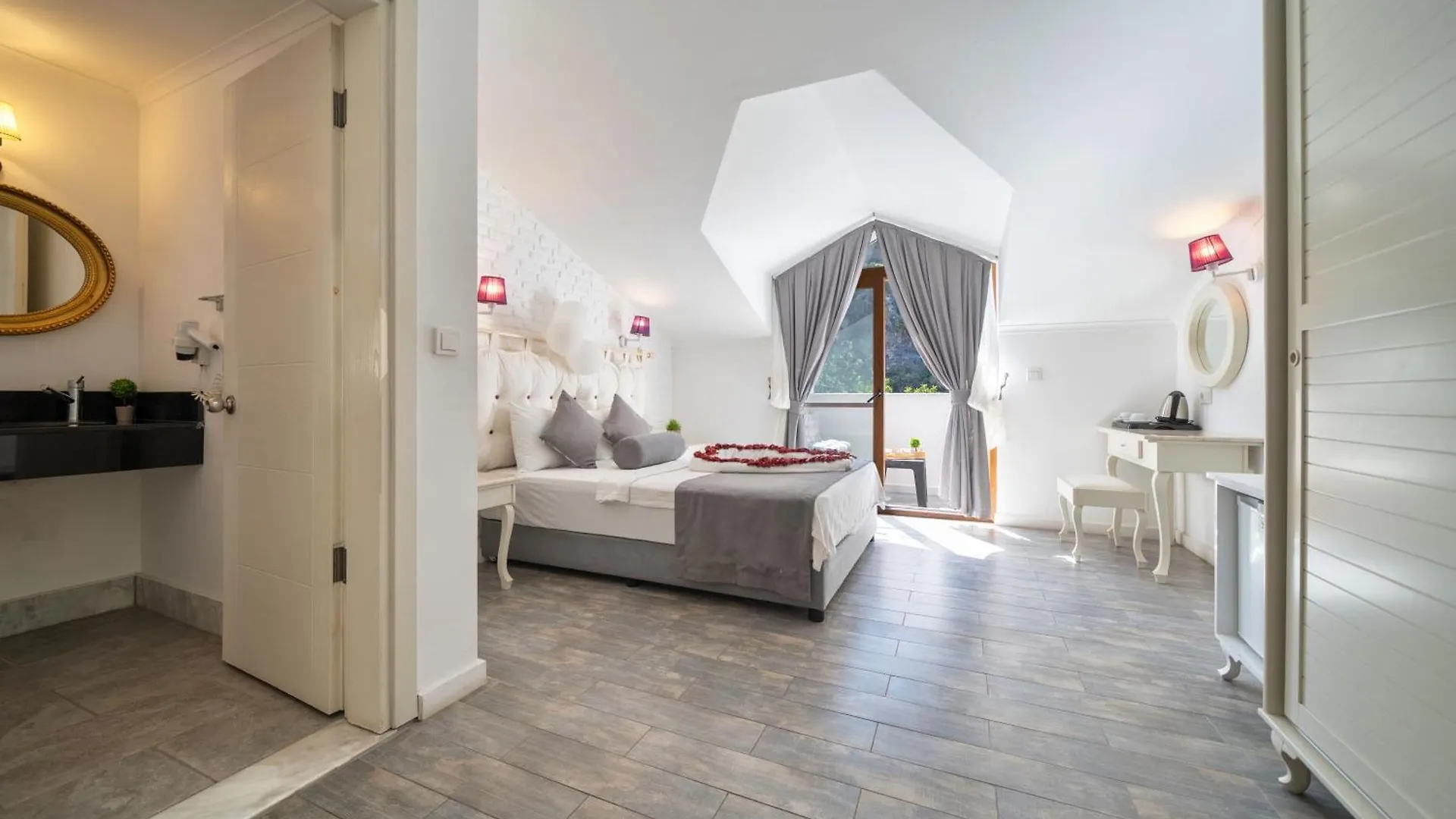 Ata Lagoon Beach Hotel Ölüdeniz